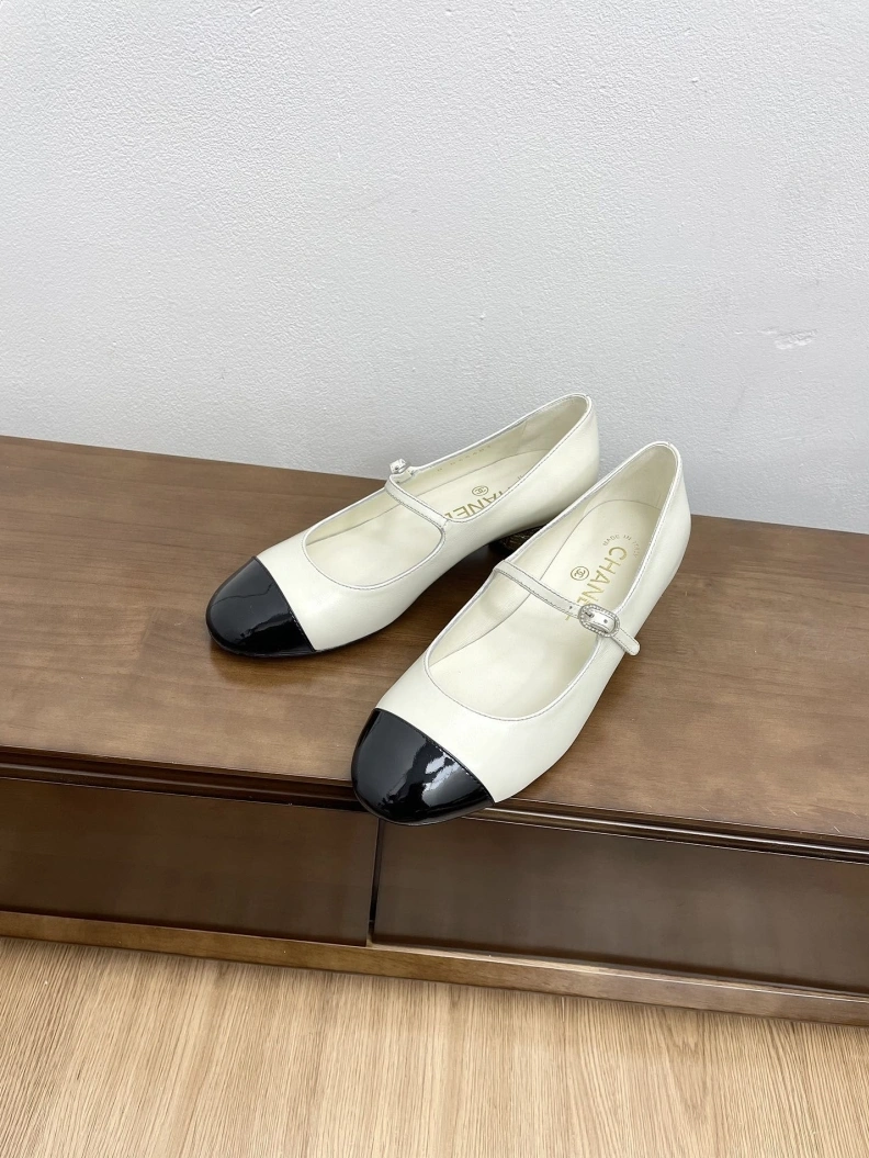 EyeCatching Chxnxl Flat Shoes 121063