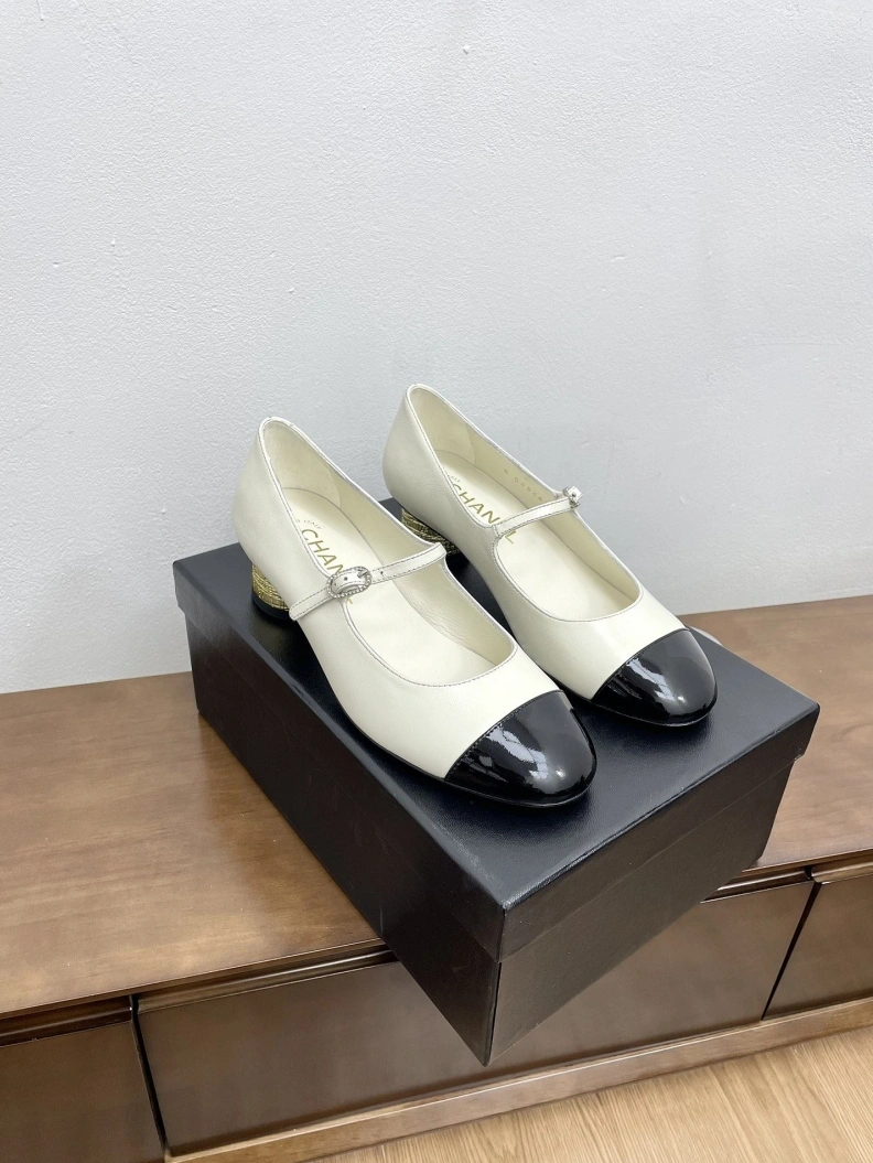 EyeCatching Chxnxl Flat Shoes 121063