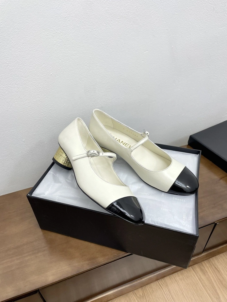 EyeCatching Chxnxl Flat Shoes 121063