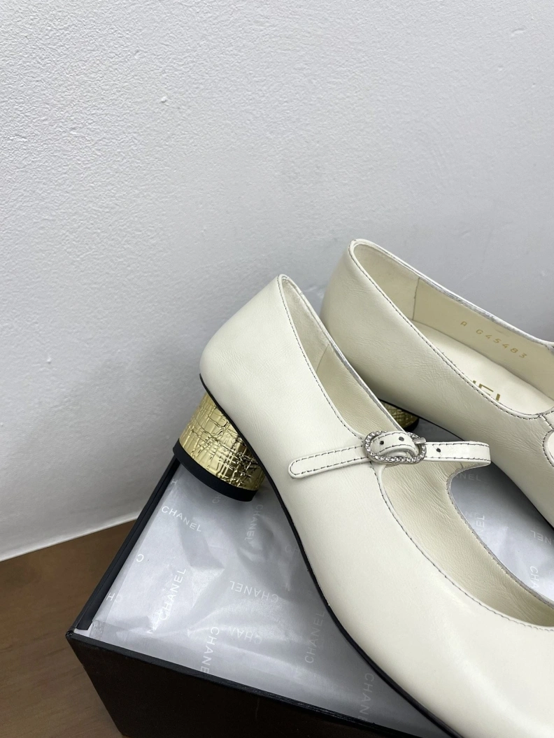 EyeCatching Chxnxl Flat Shoes 121063