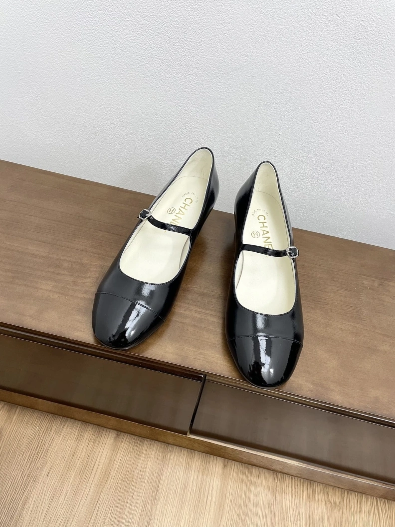 Durable Chxnxl Flat Shoes 121062