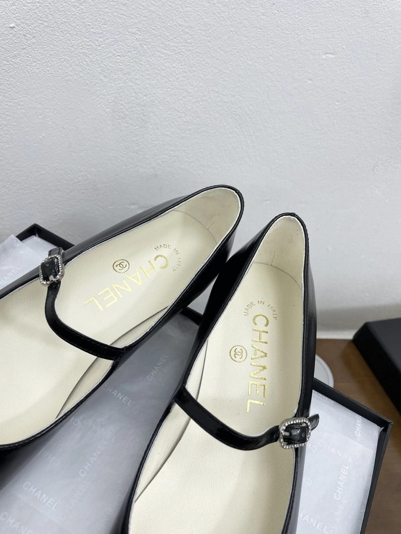 Durable Chxnxl Flat Shoes 121062