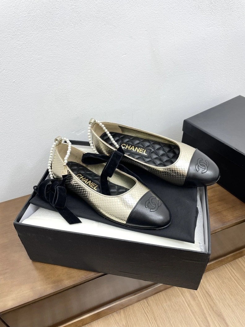 Refined Chxnxl Flat Shoes 121056
