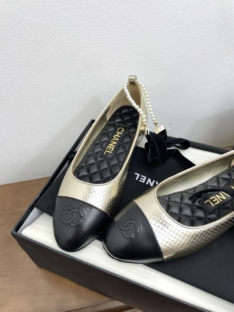 Refined Chxnxl Flat Shoes 121056