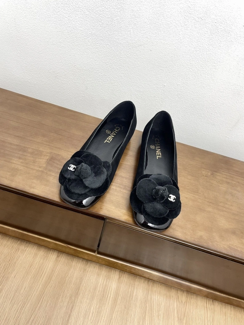 WellDesigned Chxnxl Flat Shoes 121055