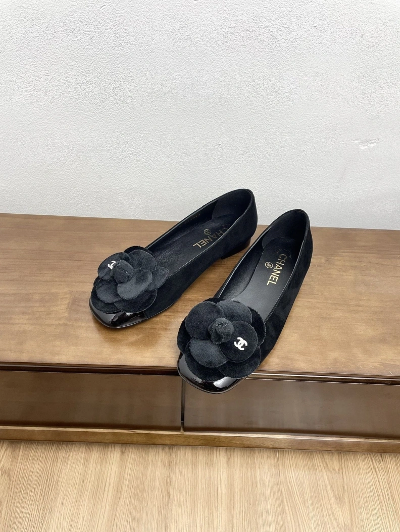 WellDesigned Chxnxl Flat Shoes 121055
