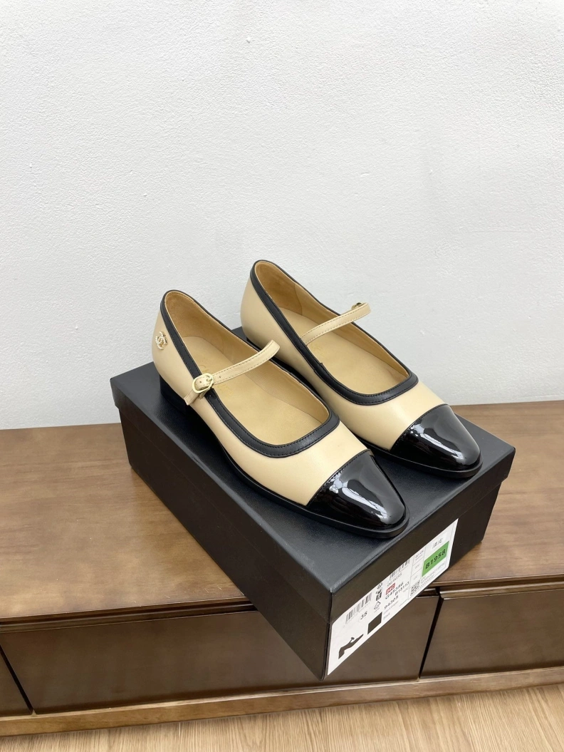Versatile Chxnxl Flat Shoes 121054