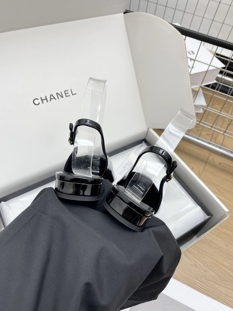 Chxnxl Sandals Bright 120650