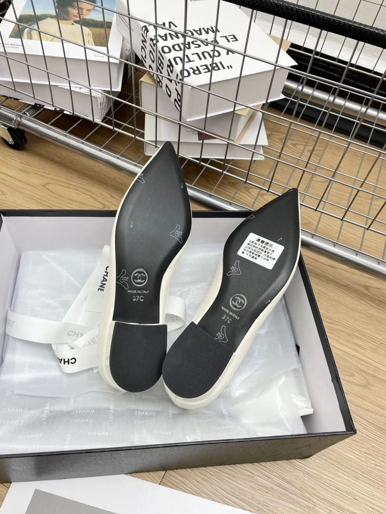 GoAnywhere Chxnxl Flat Shoes 121051