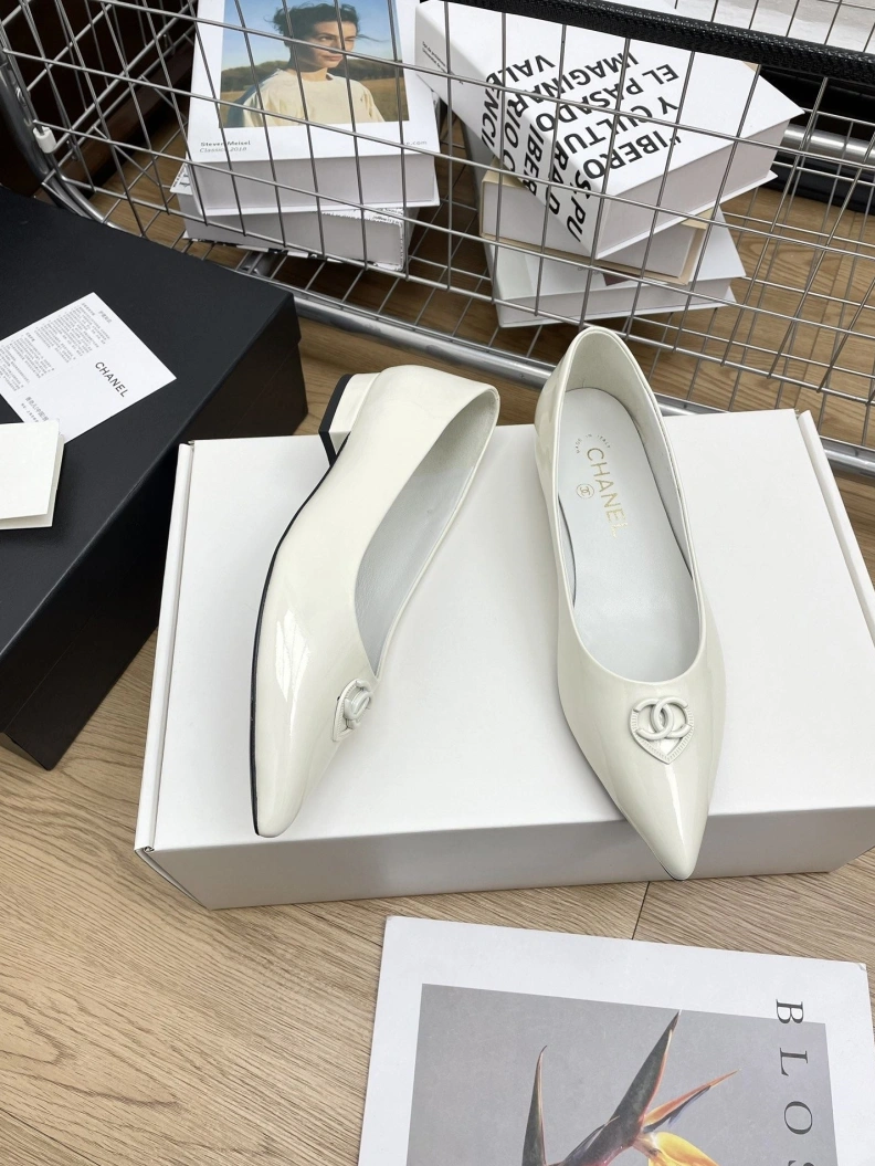 GoAnywhere Chxnxl Flat Shoes 121051