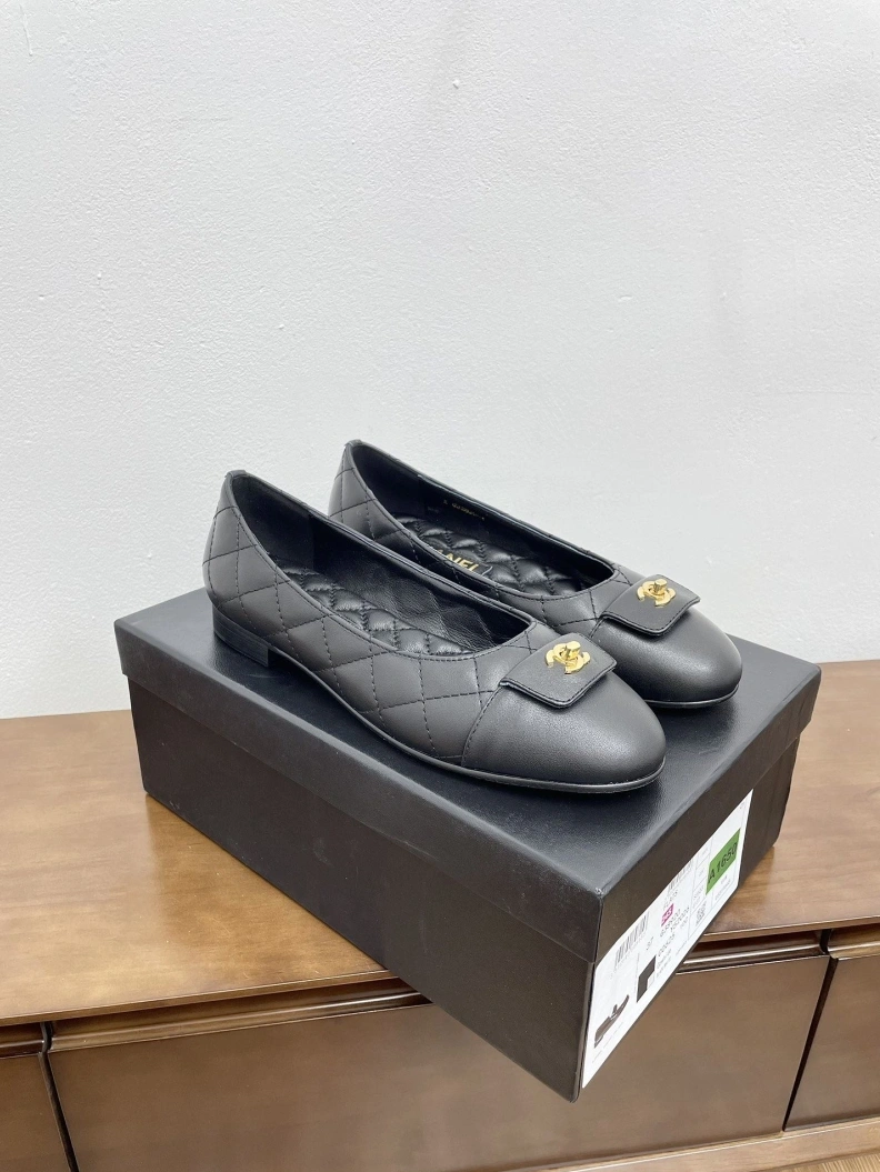 Versatile Chxnxl Flat Shoes 121040