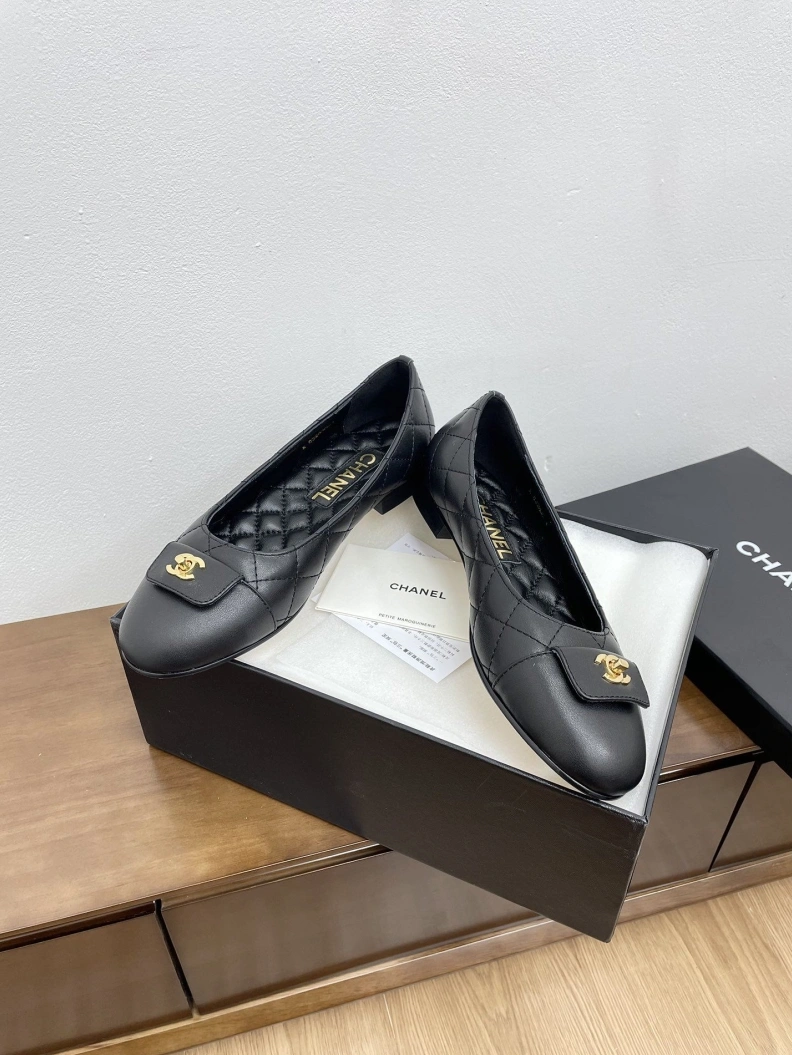 Versatile Chxnxl Flat Shoes 121040