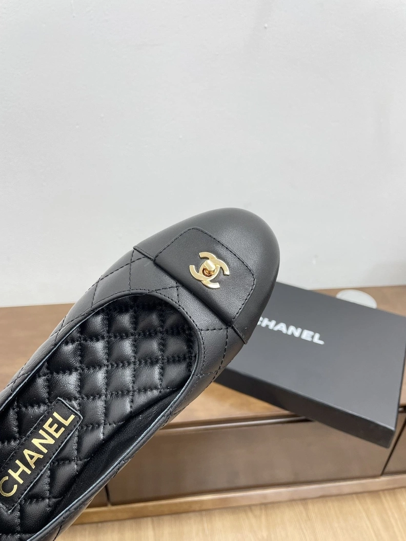 Versatile Chxnxl Flat Shoes 121040