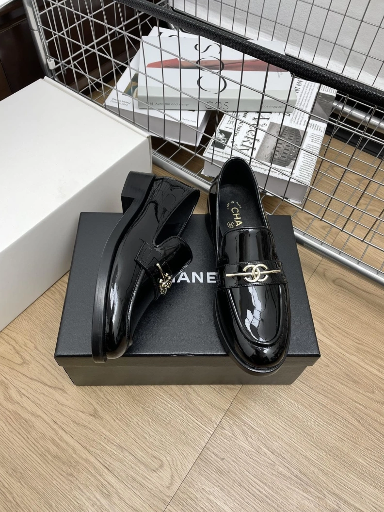 Minimalist Chxnxl Flat Shoes 121036