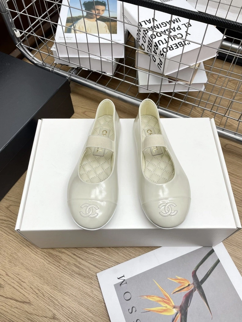 NewStyle Chxnxl Flat Shoes 121035