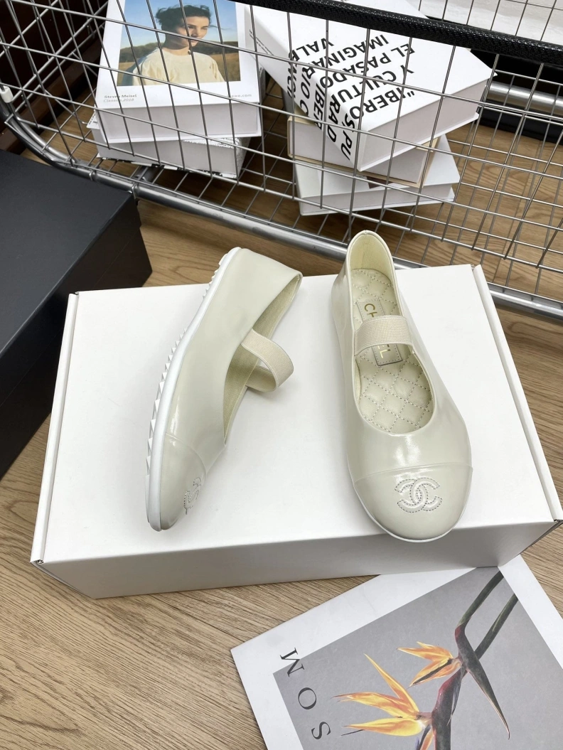 NewStyle Chxnxl Flat Shoes 121035