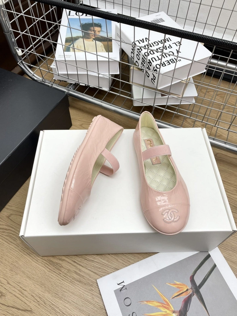 Vibrant Chxnxl Flat Shoes 121033