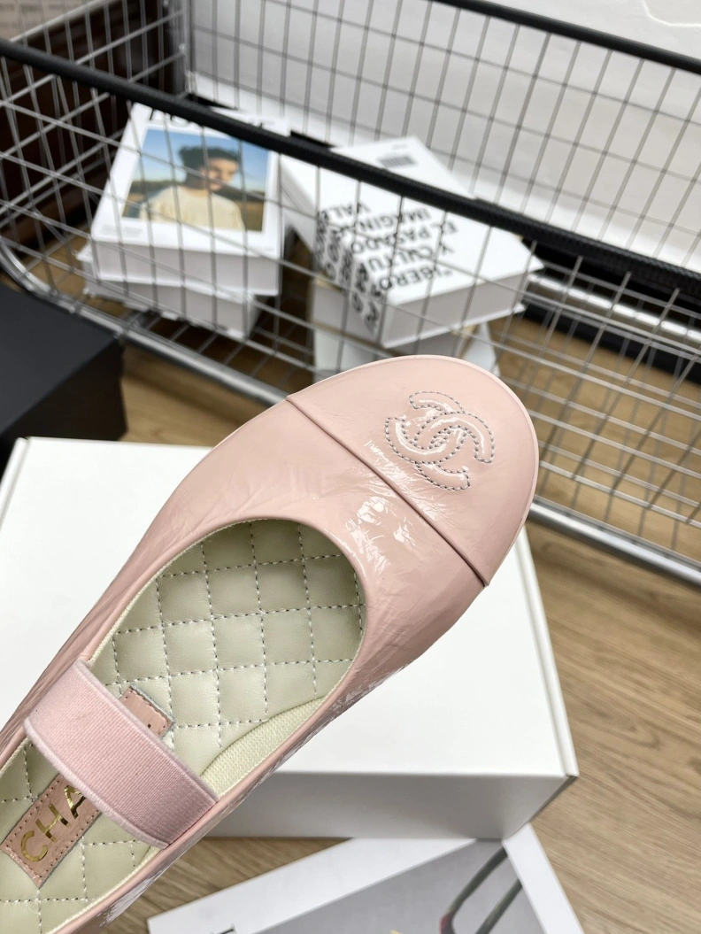 Vibrant Chxnxl Flat Shoes 121033
