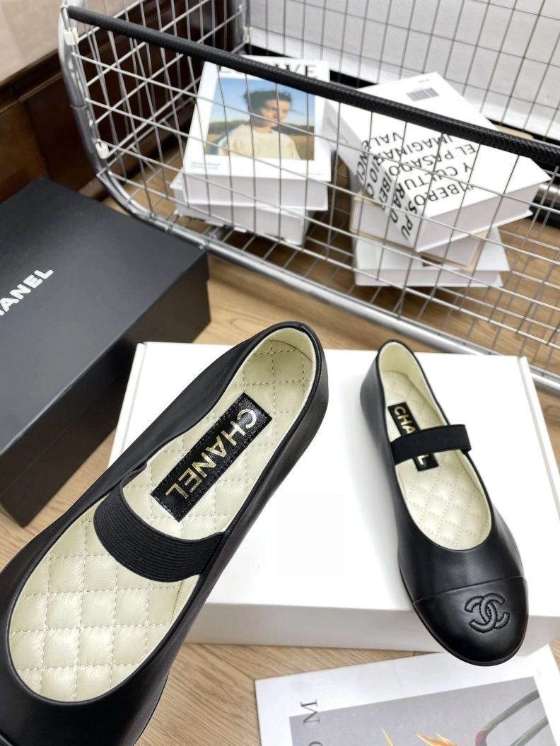 Soft Chxnxl Flat Shoes 121031