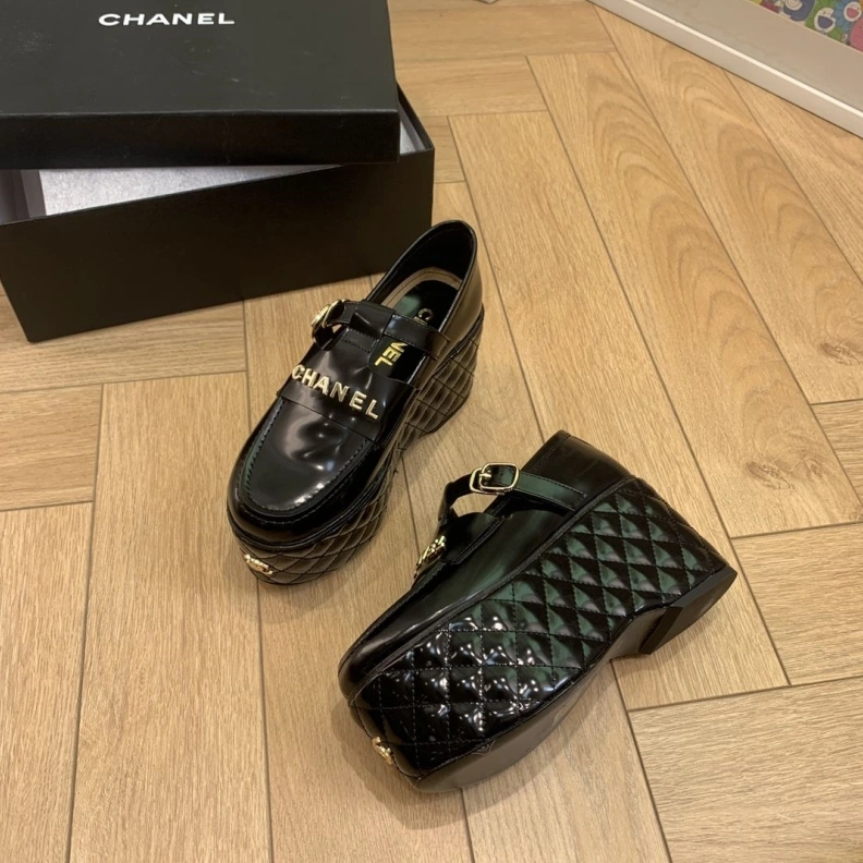Vibrant Chxnxl Leather Shoes 120762
