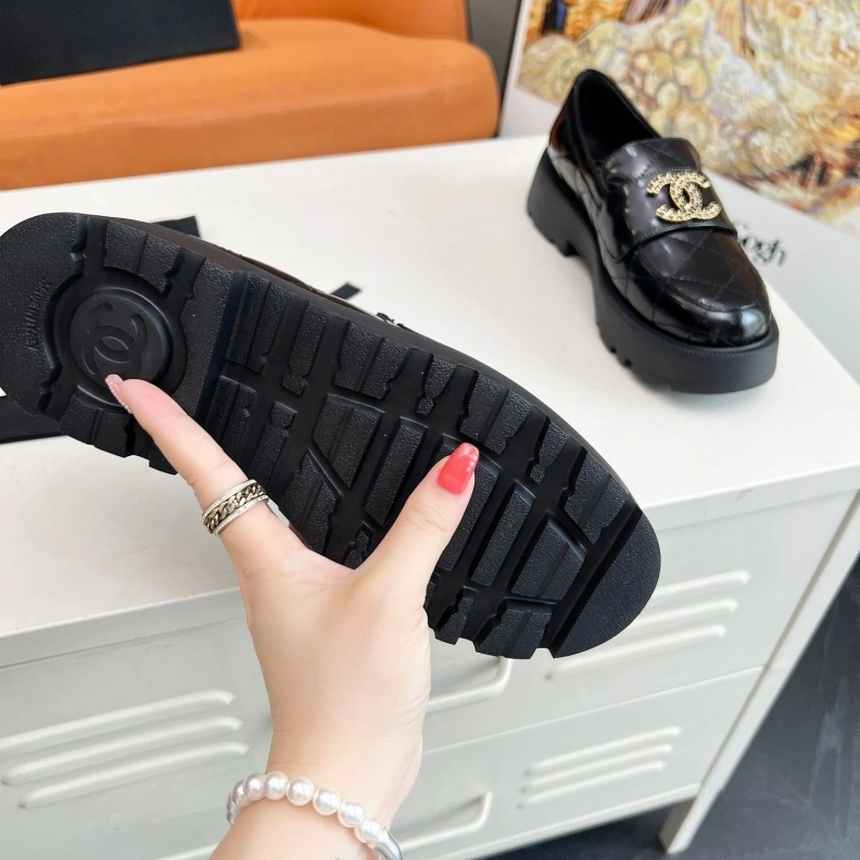NewStyle Chxnxl Leather Shoes 120739