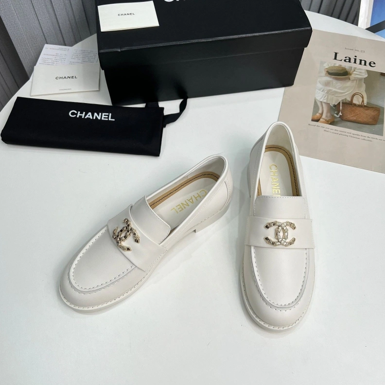 Bold Chxnxl Leather Shoes 120737