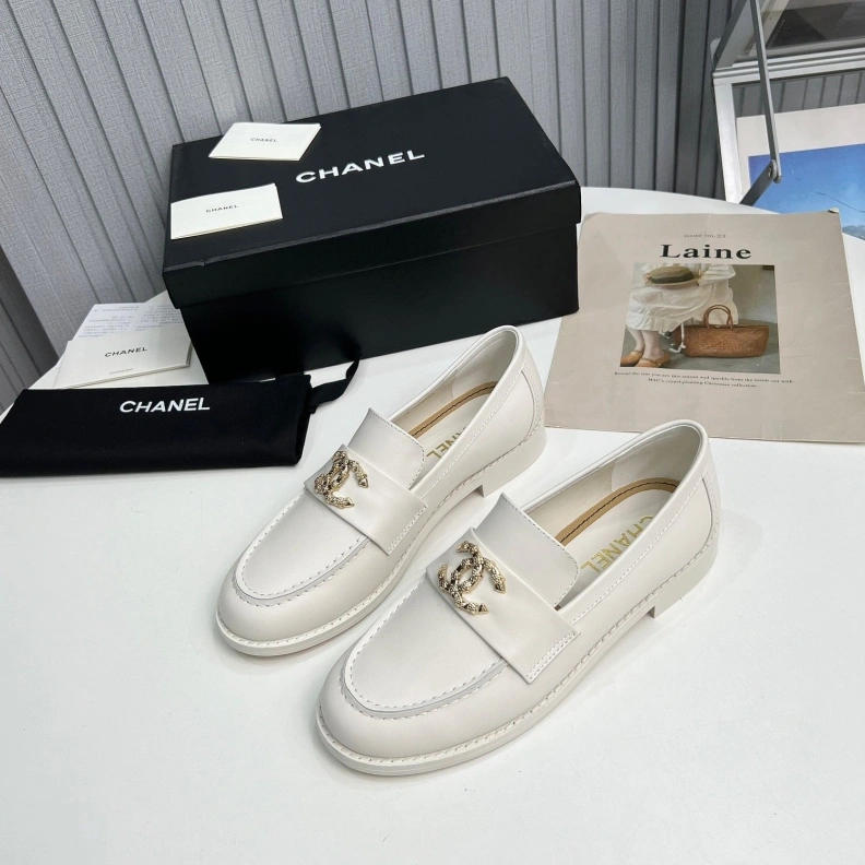 Bold Chxnxl Leather Shoes 120737