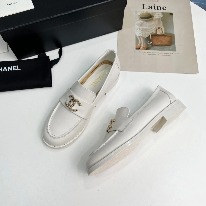 Bold Chxnxl Leather Shoes 120737