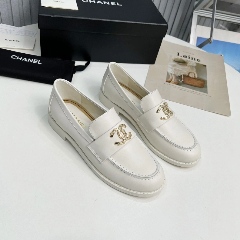 Bold Chxnxl Leather Shoes 120737