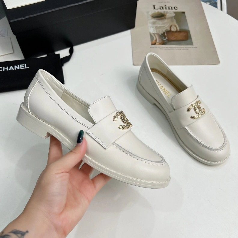 Bold Chxnxl Leather Shoes 120737