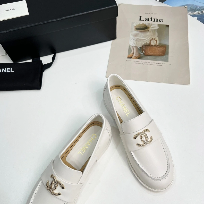 Bold Chxnxl Leather Shoes 120737