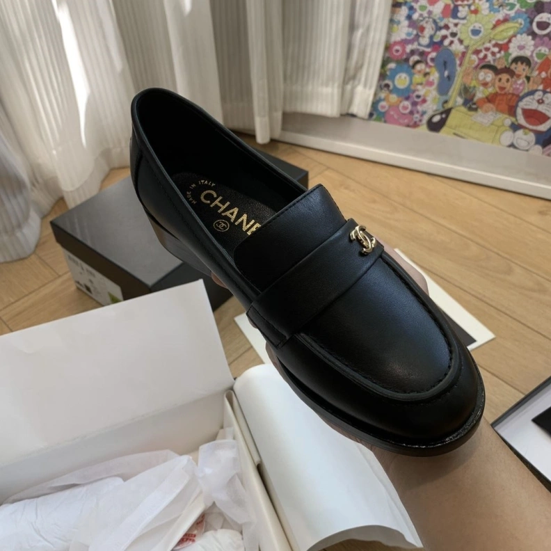 Sleek Chxnxl Leather Shoes 120734