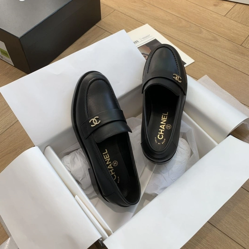 Sleek Chxnxl Leather Shoes 120734