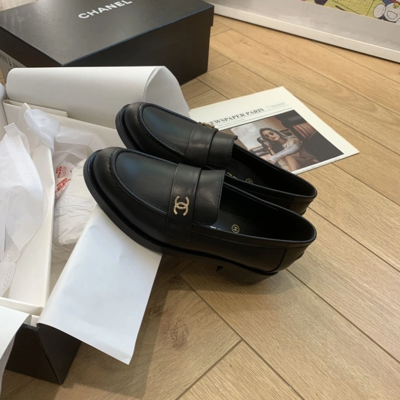 Sleek Chxnxl Leather Shoes 120734