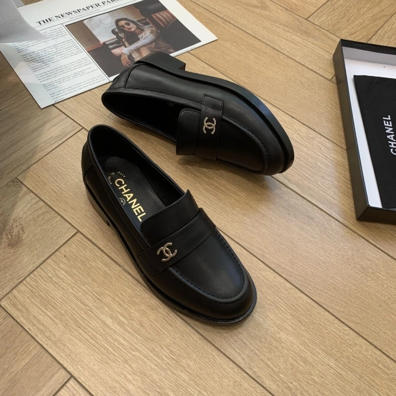 Sleek Chxnxl Leather Shoes 120734