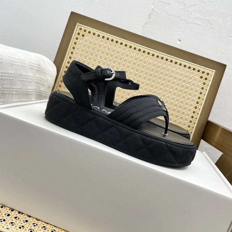 Fashionable Chxnxl Sandals 120643