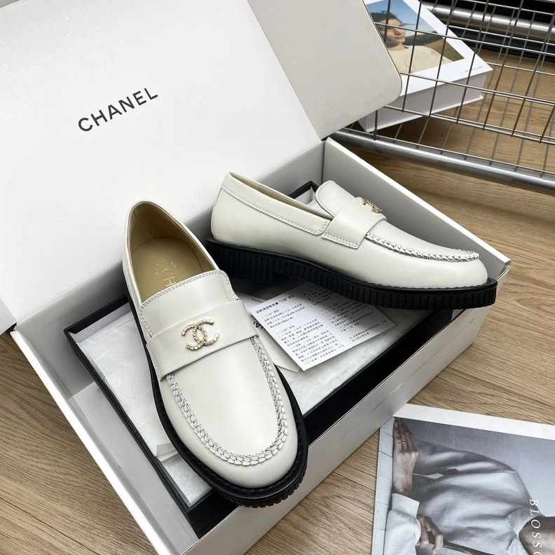 Compact Chxnxl Leather Shoes 120726