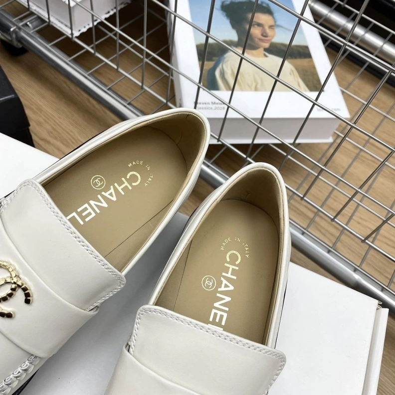 Compact Chxnxl Leather Shoes 120726