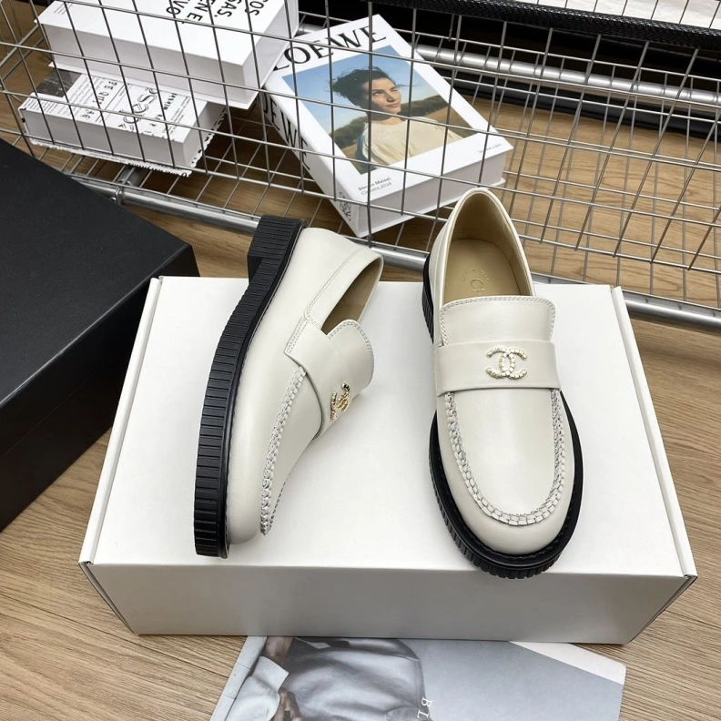Compact Chxnxl Leather Shoes 120726