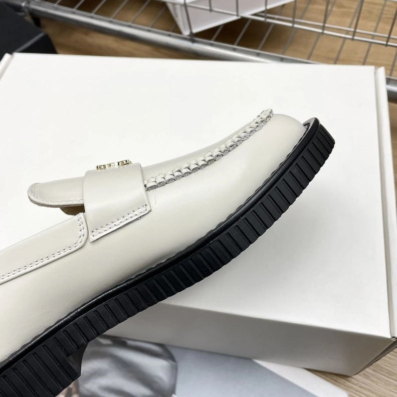 Compact Chxnxl Leather Shoes 120726