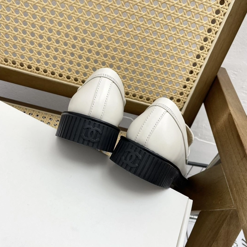 Compact Chxnxl Leather Shoes 120726