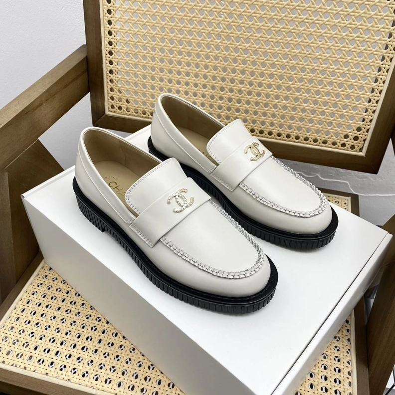 Compact Chxnxl Leather Shoes 120726