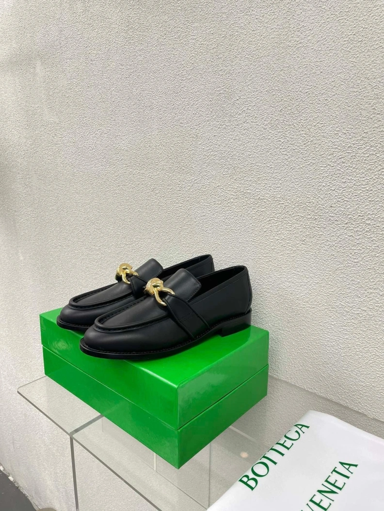 Affordable Bxttxga Vxnxta Leather Shoes 112663