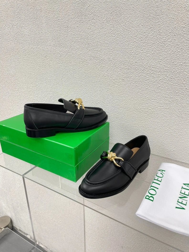 Affordable Bxttxga Vxnxta Leather Shoes 112663