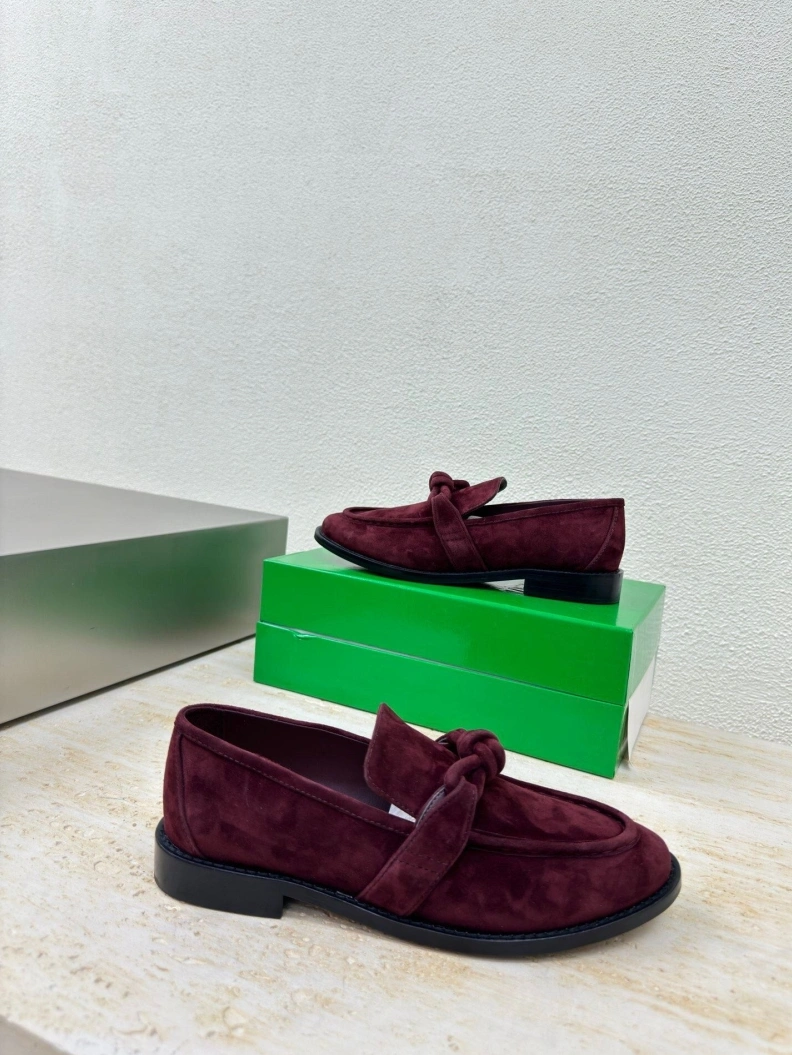 NewStyle Bxttxga Vxnxta Leather Shoes 112658