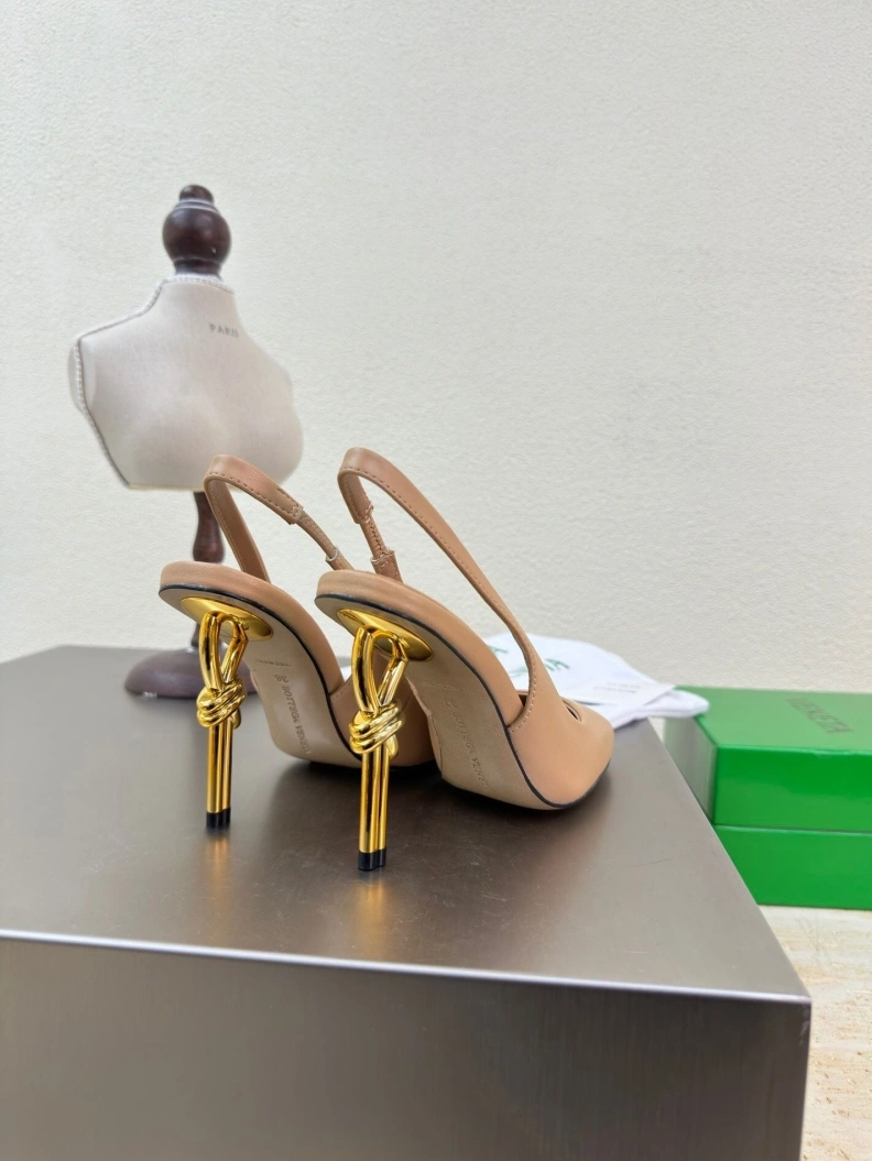 EyeCatching Bxttxga Vxnxta Sandals 112648
