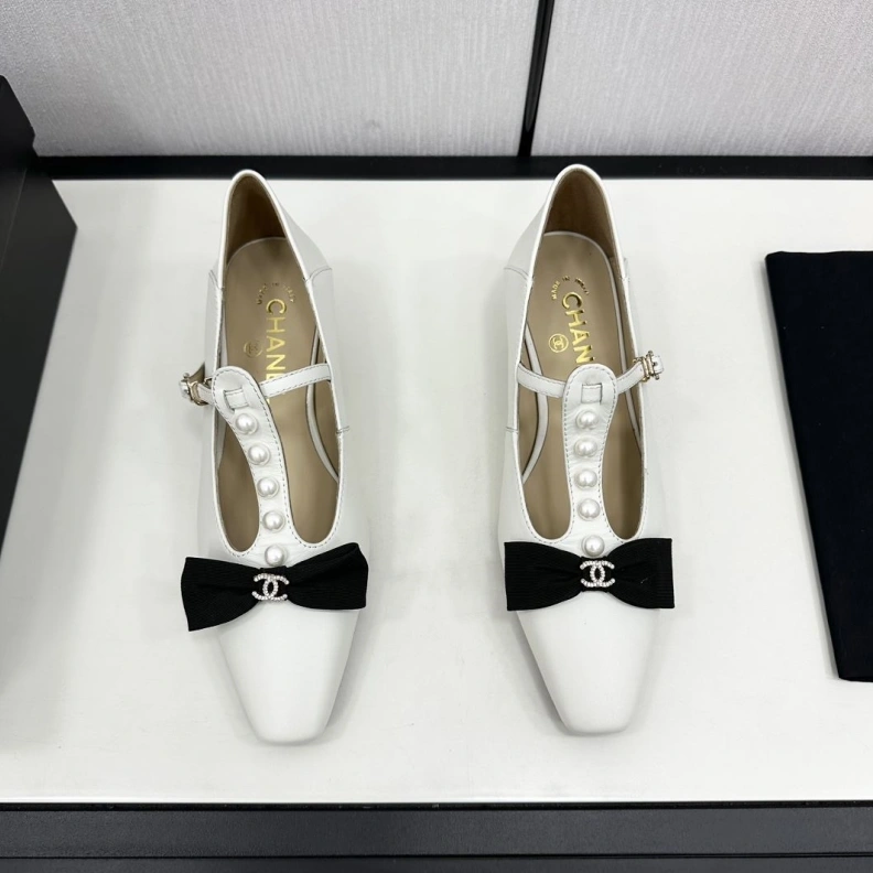 Elegant Chxnxl High Heels 120804