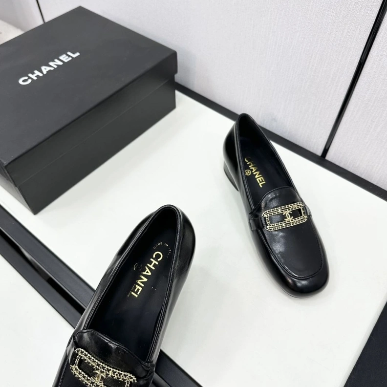 Refined Chxnxl Leather Shoes 120721