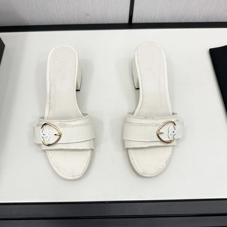 Functional Chxnxl Slippers 120176