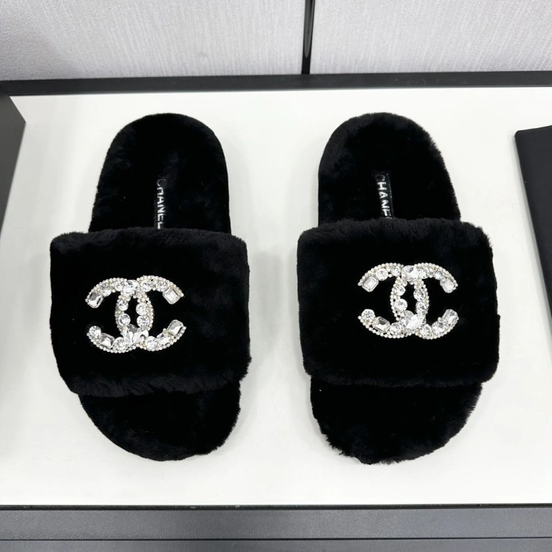 Chxnxl Slippers Vibrant 120188